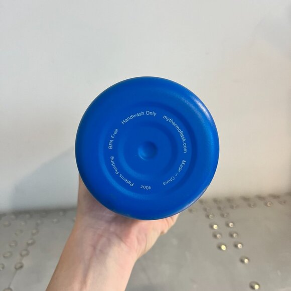 ThermoFlask DoubleWall Vacuum Insulated Stainless Steel Water Bottle 40oz / 1.2L - Picture 3 of 5